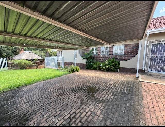 4 BEDROOM HOUSE FOR SALE IN GLEN MARAIS